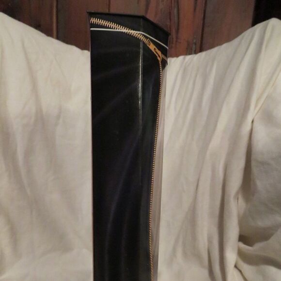 1998 Harley Davidson Barbie 2nd in Series NRFB - Picture 6 of 8